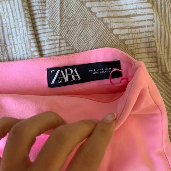 Zara Vibrant Pink Mini Skirt - Picture 3 of 4